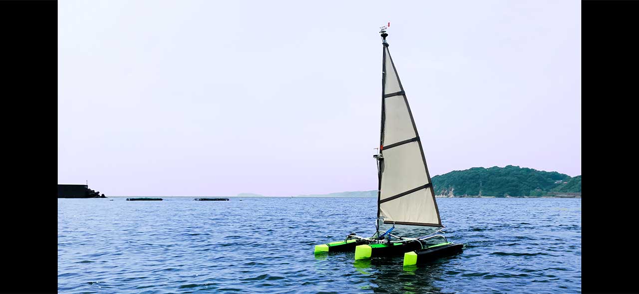 自然風で航行する無人ヨット誕生 帆船型ドローンが海洋インフラに新風を吹き込む Emira