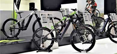 自転車に新たなジャンル誕生！ 欧州発祥の新型電動アシスト自転車「e-BIKE」とは