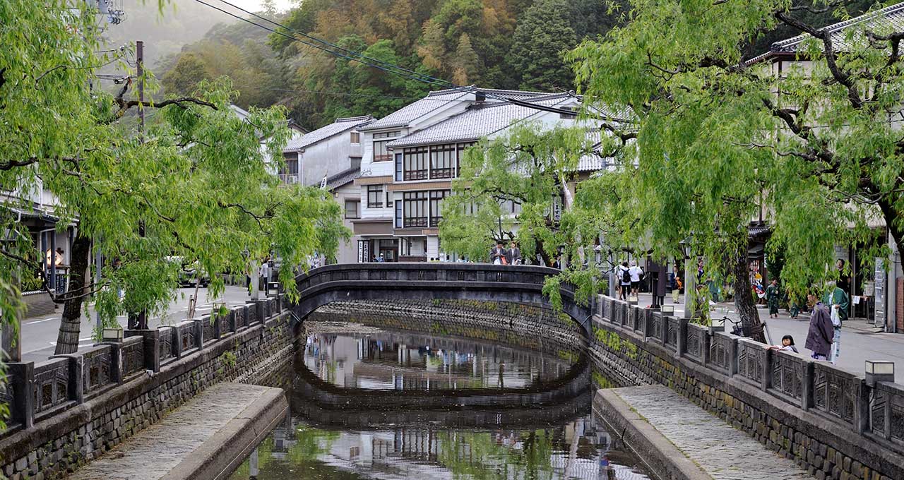 兵庫・城崎温泉は“共存共栄の精神”で観光DXを推進し、経営を改善！